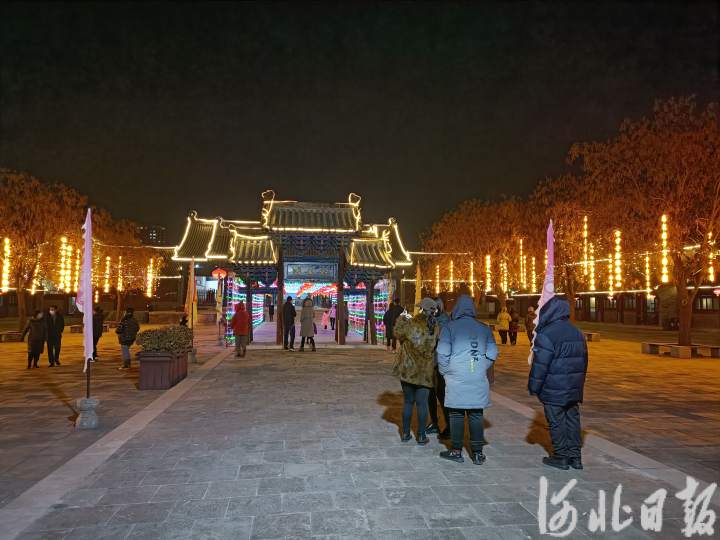 詩經(jīng)燈展3.jpg